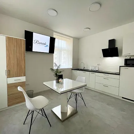 Riverside * Ljubljana