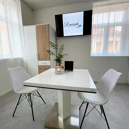 Apartament Riverside *