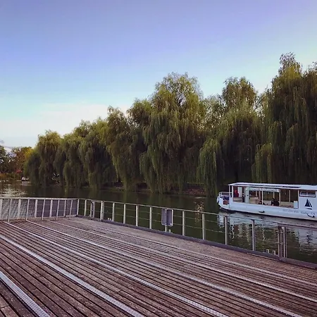 Riverside * Lublana